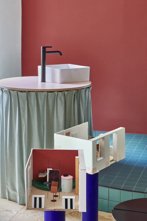 Studio for a colorist
